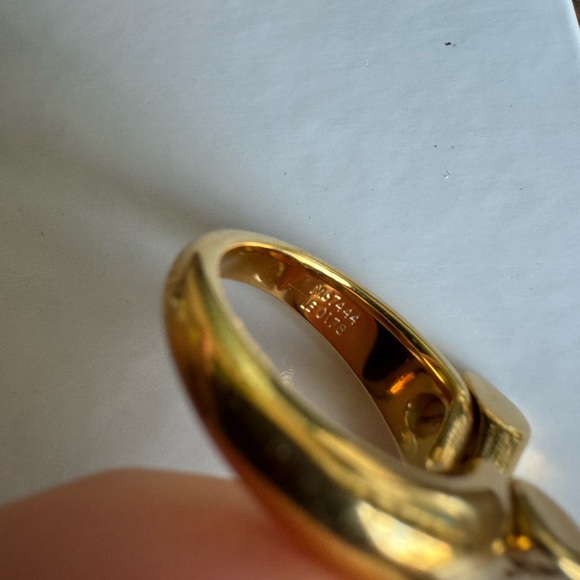 Louis Vuitton Essential Gold Ring - Picture 5 of 8